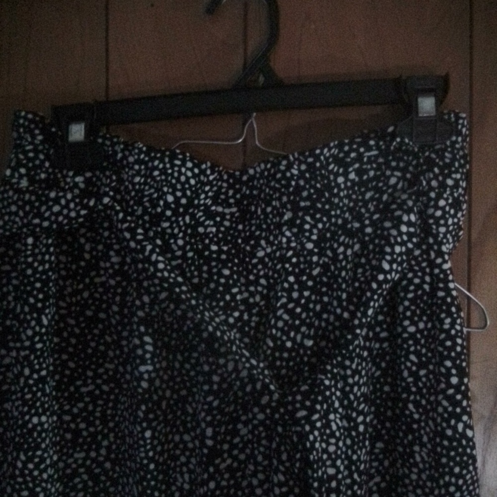 Black and White Polka Dot Pants Size XL Shein - Picture 2 of 2